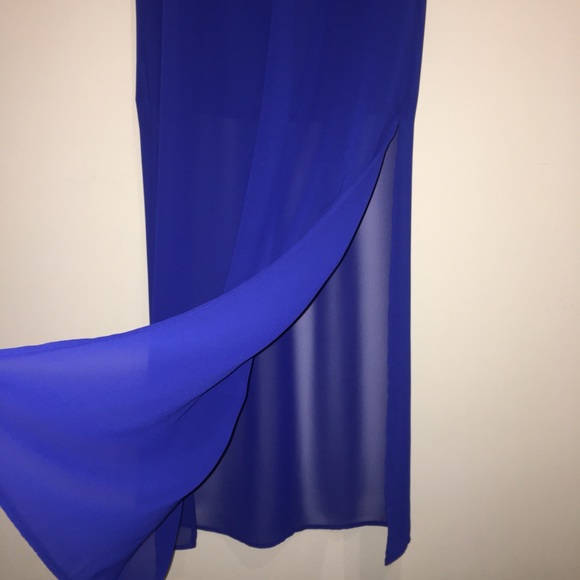 H&M Maxi Skirt (2) - Picture 2 of 4